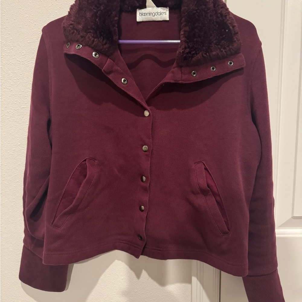 Bloomingdale's Women's Burgundy Top/Jacket